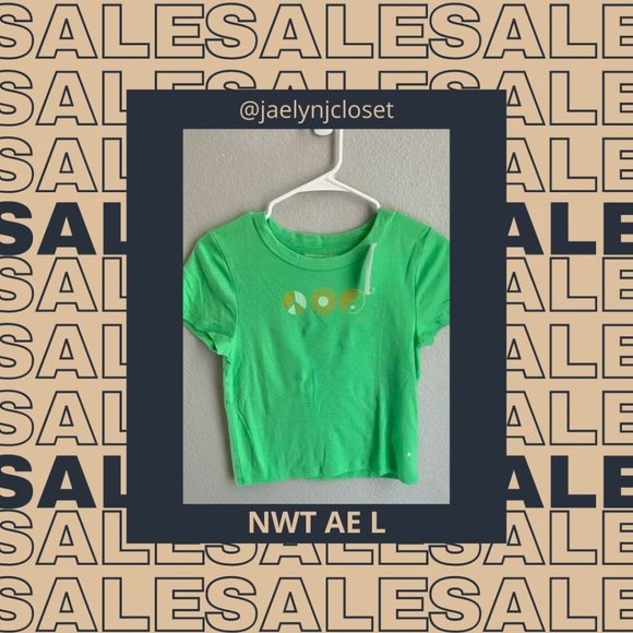 American Eagle Outfitters Tops - American Eagle Cropped Green Ribbed Top — NWT — FINAL SALE PRICE